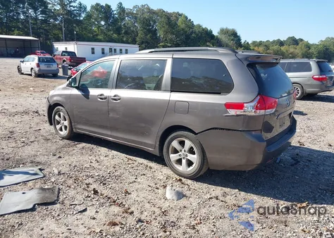 2013 Toyota Sienna Le V6 8 Passenger from USA, damaged, VIN 5TDKK3DCXDS368214